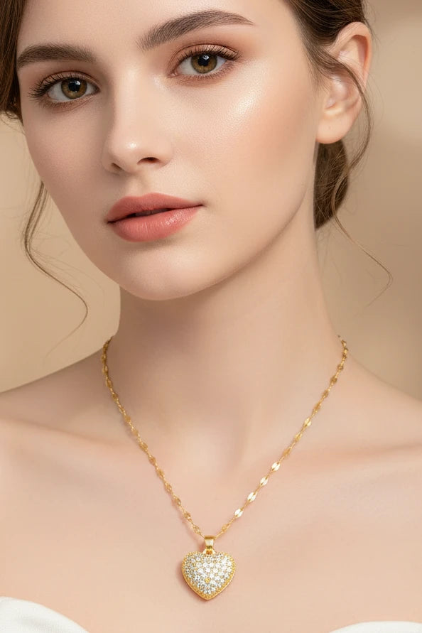 Collier pendentif chaîne dorée