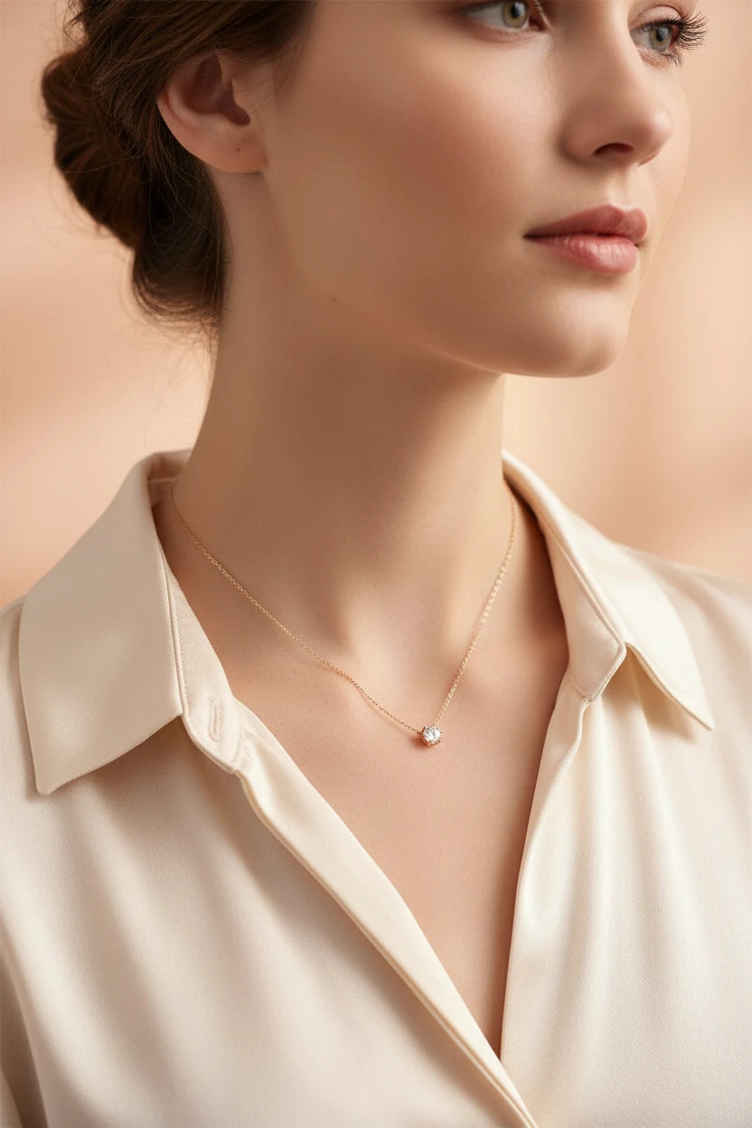 Collier plaqué or ou argent strass