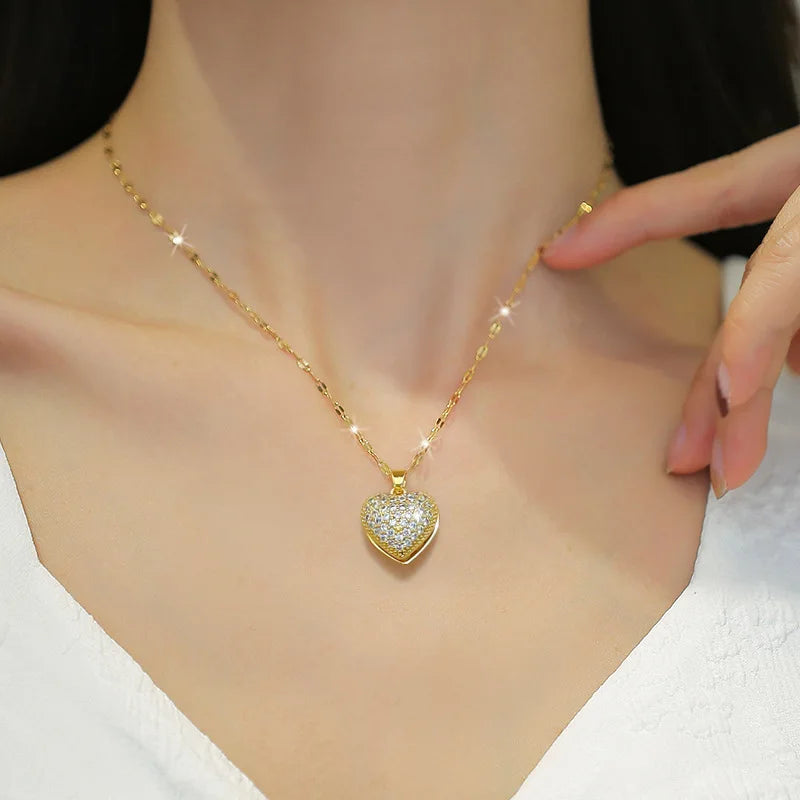 Collier pendentif chaîne dorée