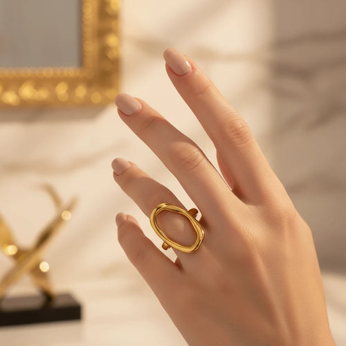 Bague ovale géométrique dorée ajustable